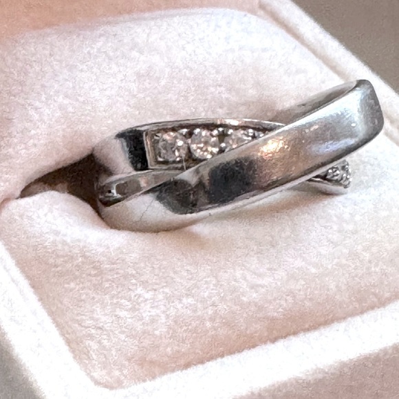 ✨ Vintage .925 Sterling Silver Double Eternity Band – Pave Crystal Sparkle! ✨ - Picture 5 of 15